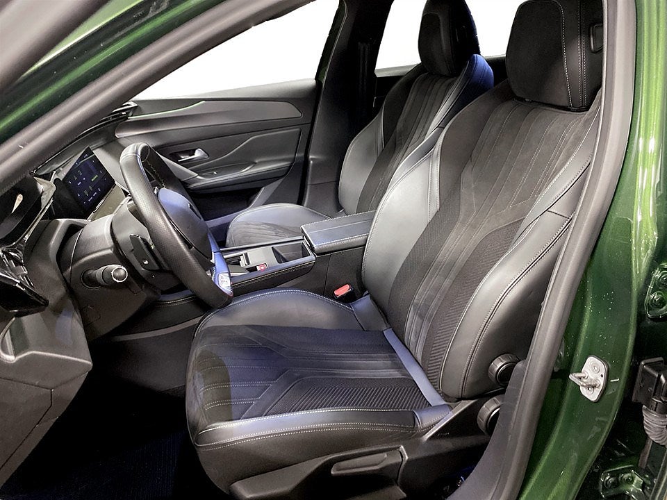 Bild på Peugeot 308 5D GT 1.2 PT 130hk Aut - B-KAMERA, CARPLAY