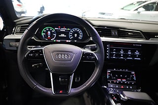 SUV Audi q8-e-tron 18 av 31