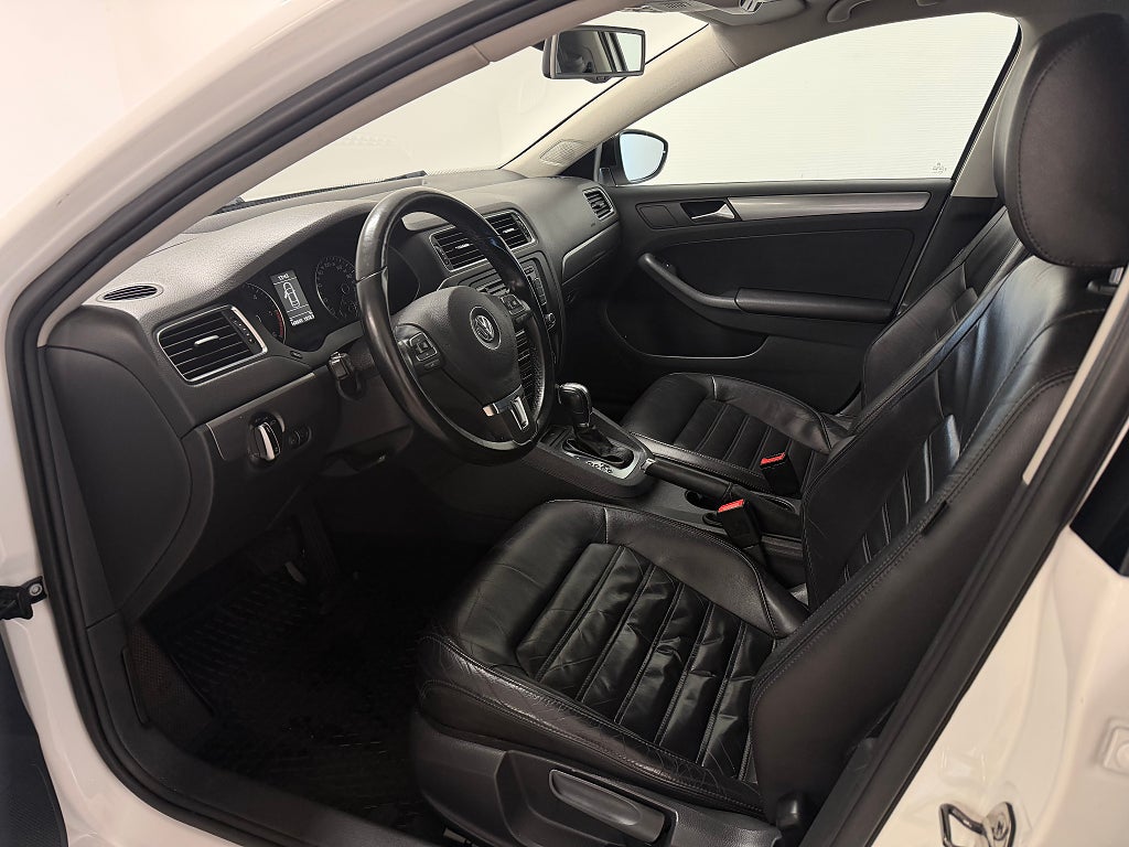 Volkswagen Jetta 2012 - miniatyr 6