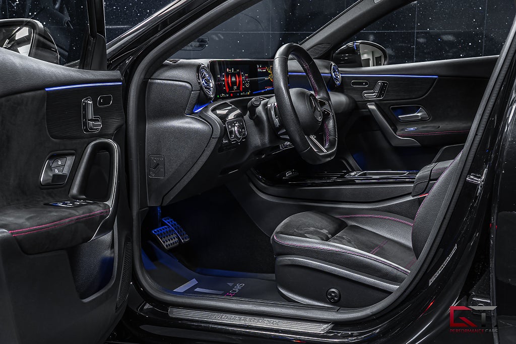 Mercedes-Benz A200 AMG FACELIFT Pano Drag ACC Elstolar Minne 360° Matrix