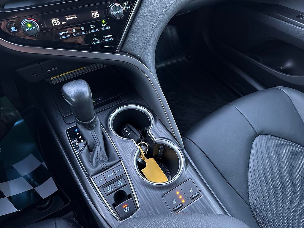 Toyota Camry 2022 - miniatyr 19