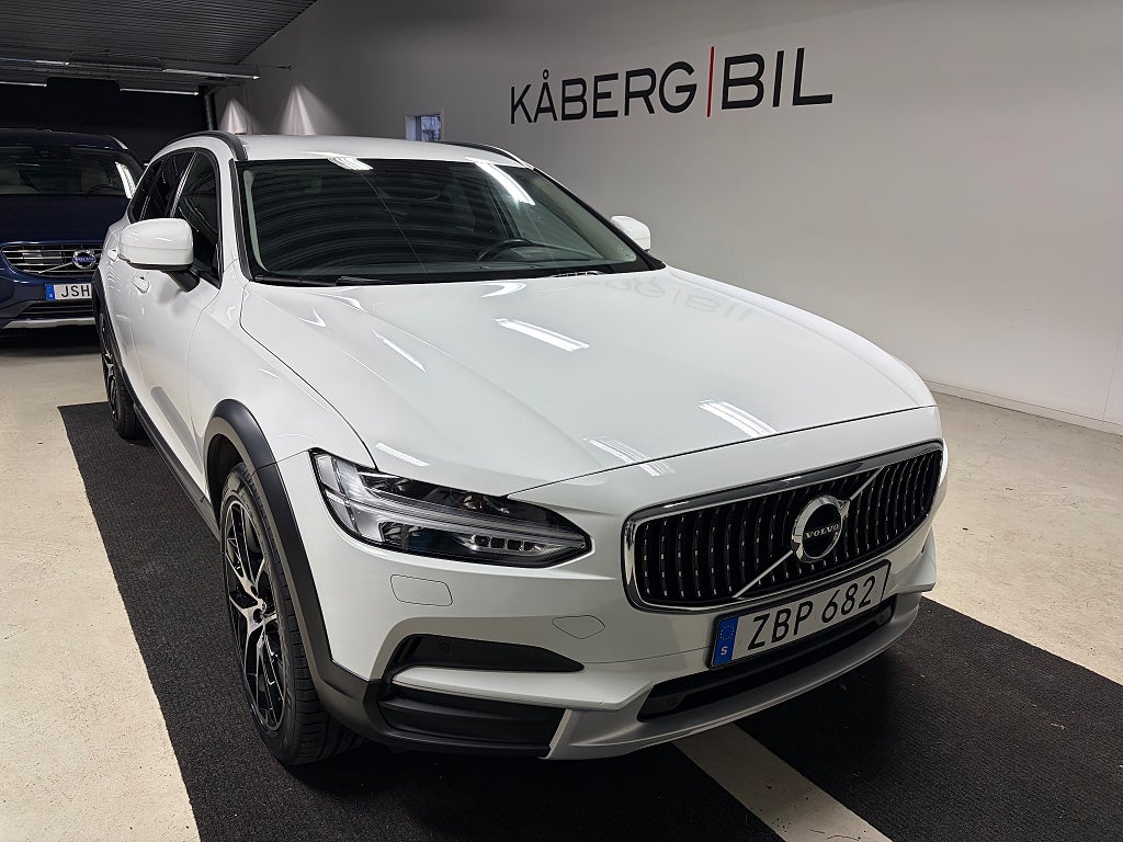 Volvo V90 Cross Country D4 AWD Geartronic / 20Tum / Dragkrok
