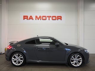 Sportkupé Audi TT 4 av 18