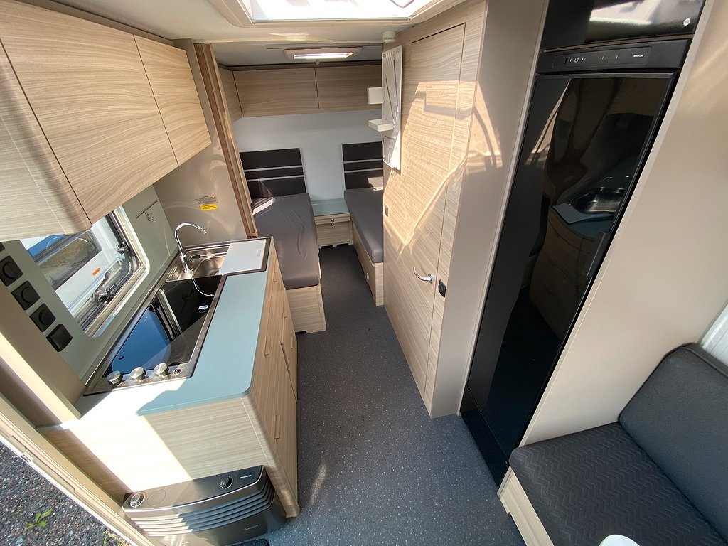 Adria Altea 502 UL / Långbädd / EL-patron / Golvvärme/1500kg - Adria