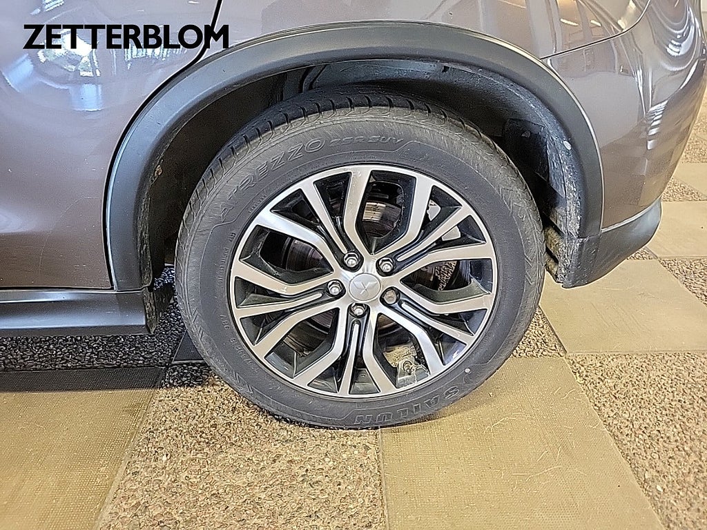 Kombi Mitsubishi ASX 13 av 13