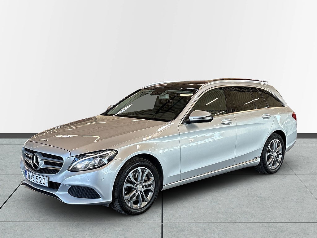 Mercedes-Benz C 250 T 4MATIC S&V-hjul/Kamera/Pano/Drag