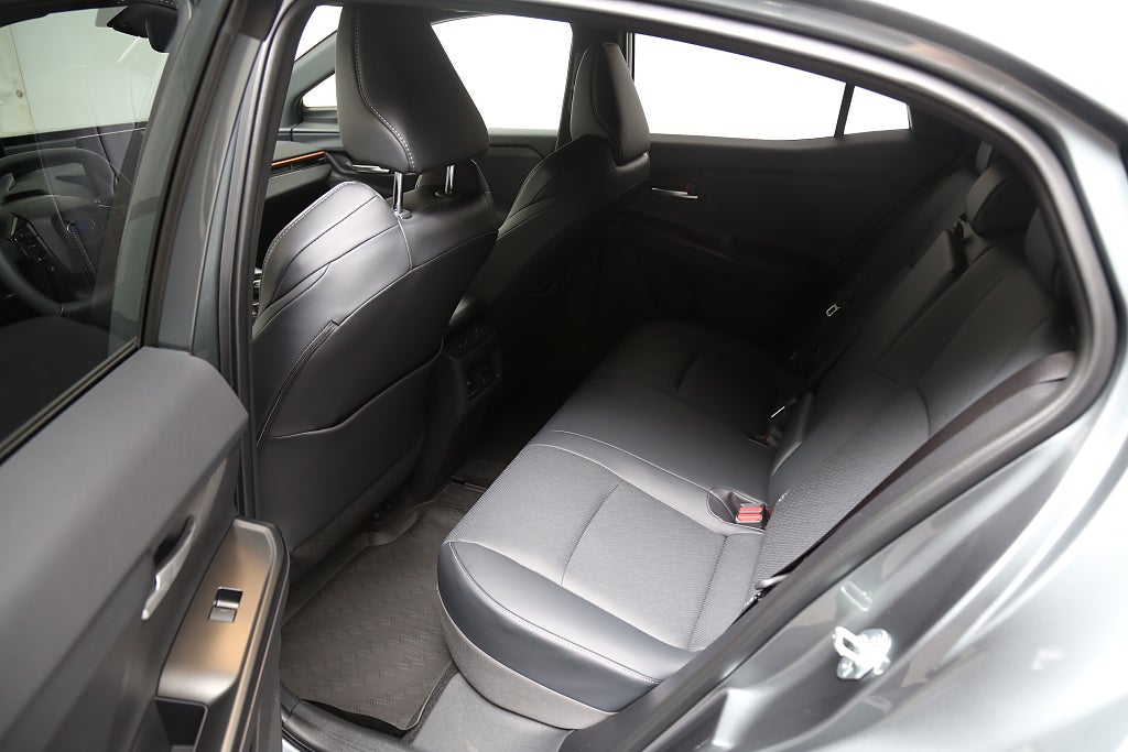 Subaru Uncharted Limited 77kWh 2WD 224hk 592km(WLTP) 2026