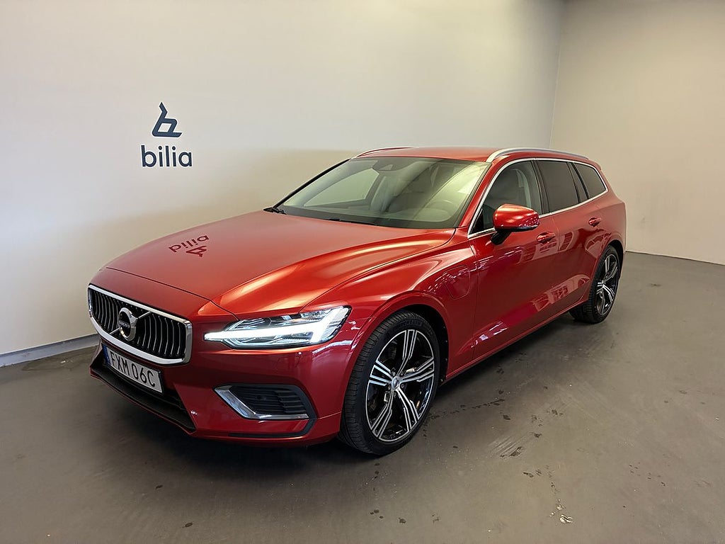 Volvo V60 Recharge T6 Inscription / Dragkrok / Keyless /...