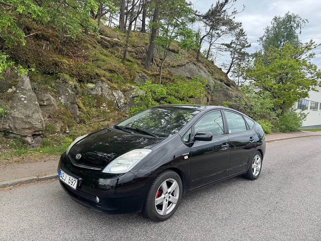 Toyota Prius 1.5 VVT-i + 3CM CVT Euro 4
