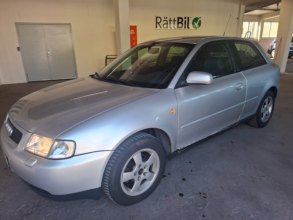 Audi A3 3-dörrar 1.6 Attraction Euro 3