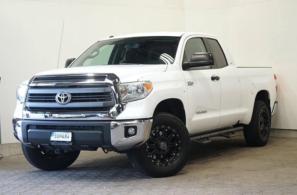 Toyota Tundra 5.7 V8 SR5 Automat B-kamera Långa flaket 386hk