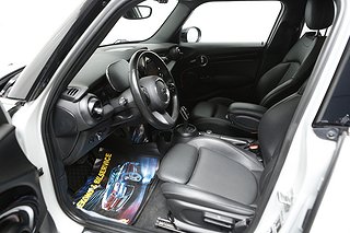 Halvkombi MINI Cooper 9 av 23