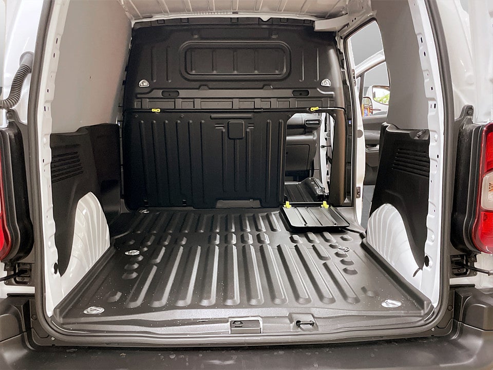 Bild på Opel Combo 130hk Aut L1 - OMGÅENDE LEVERANS!