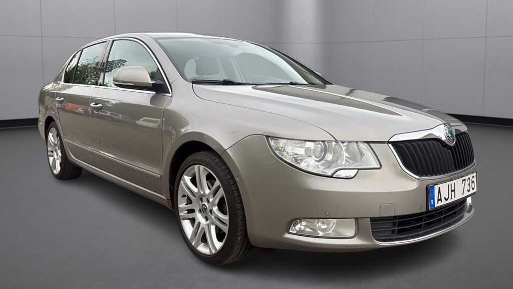 Skoda Superb 1.8 TSI Elegance, Nybesiktad, Nyservad, Väl utrustad