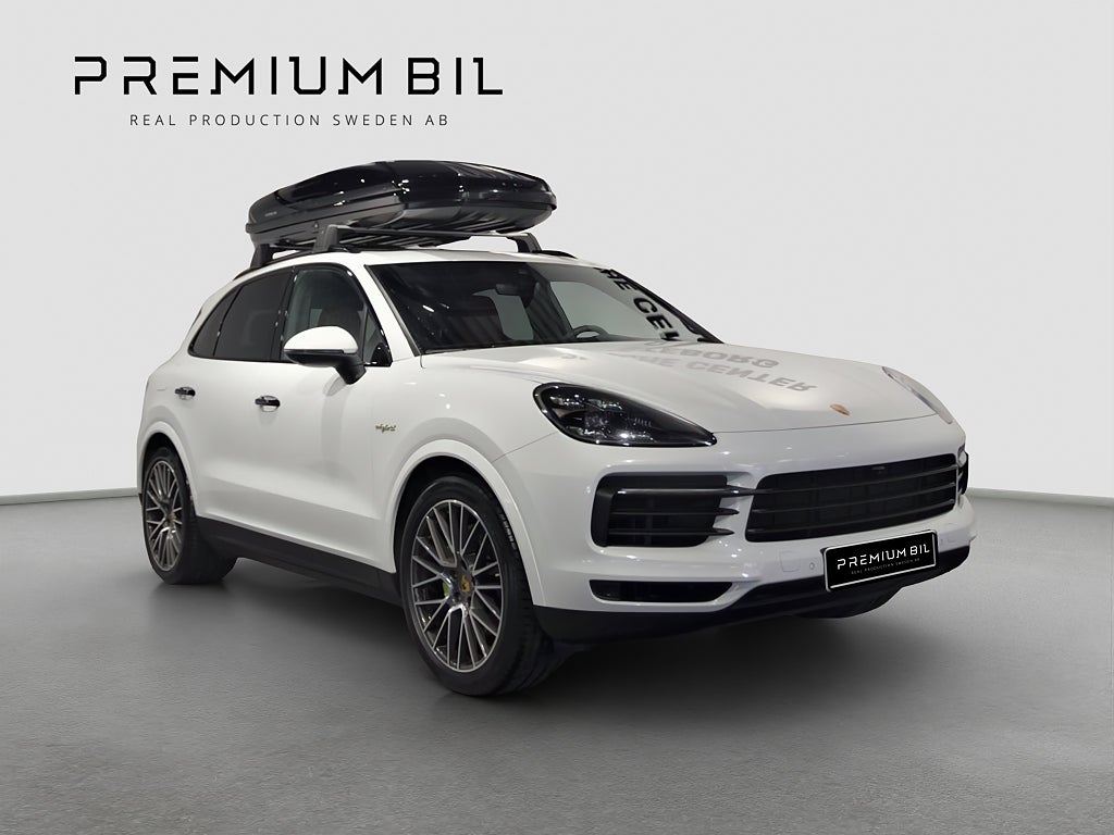 Porsche Cayenne E-Hybrid / EXCLUSIVE / 21 TUM / PANORAMA / SE SPEC