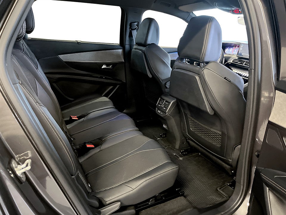 Bild på Peugeot 5008 GT 1.2 PT 130hk Aut 7-SITS B-KAMERA CARPLAY