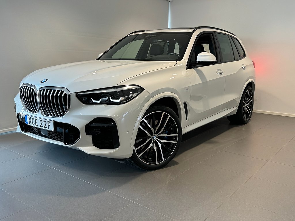 BMW X5 xDrive 40d M-Sport Pano Drag Värmare Head-Up H/K