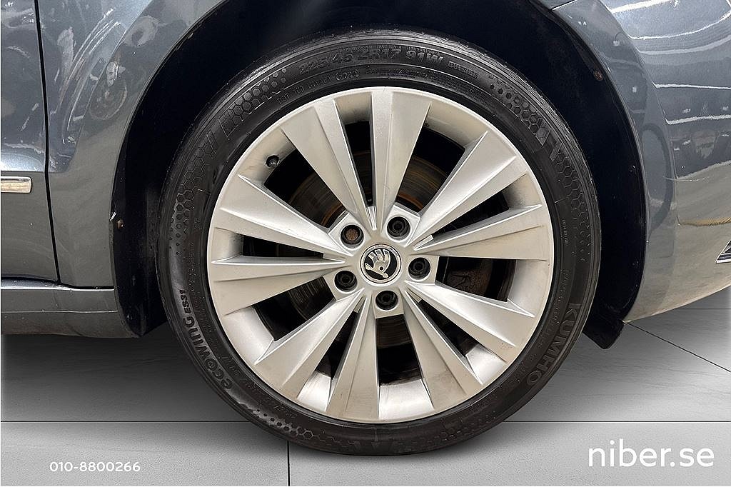 Skoda Superb Superb, 2.0 TDI 4X4 Elegance, Drag, Navi, 2 brukare