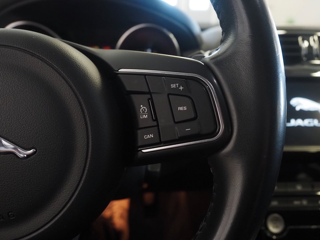 Jaguar XE 20d 180hk Automat | Dieselvärmare | 2018