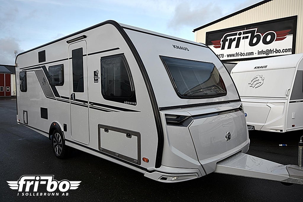 Knaus 580 QS Südwind Black Selection, Barnkammare