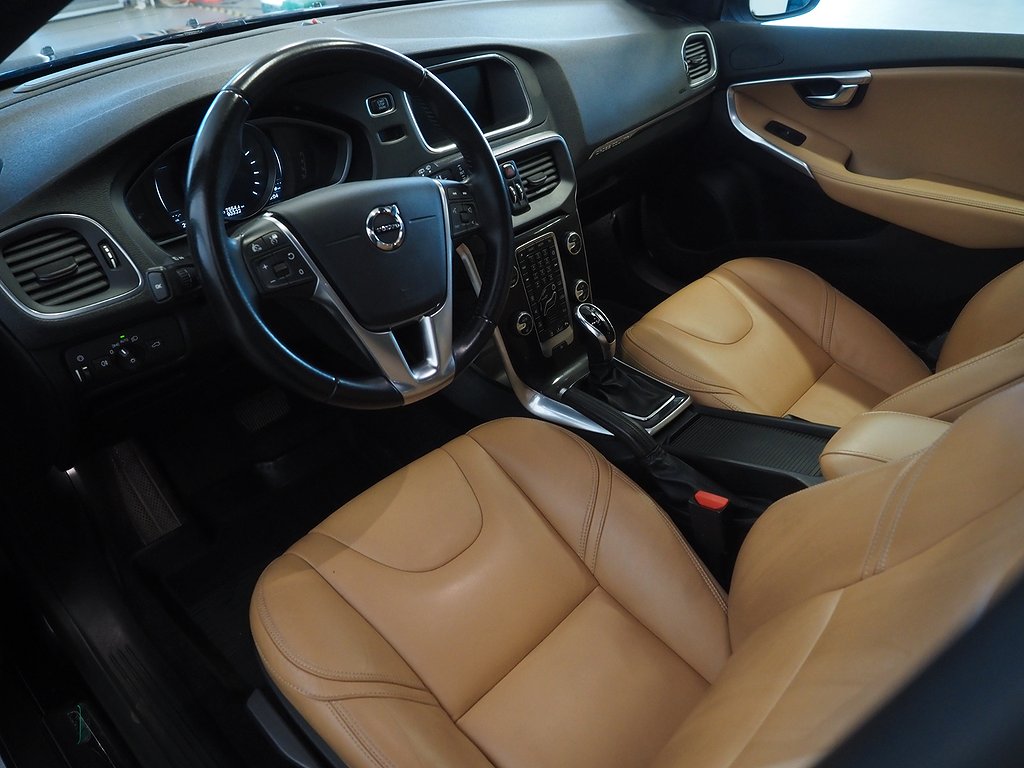 Volvo V40 Cross Country T3 150hk Pro Edition |Kamera|Drag| 2019