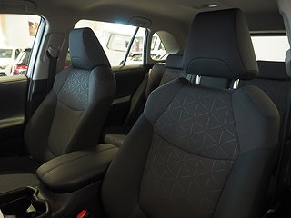 SUV Toyota RAV4 18 av 23