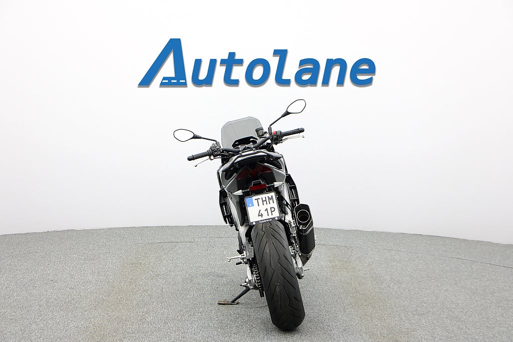 Aprilia Tuono V4 1100 *MIVV Titanium helsystem Quickshifter Öhlins