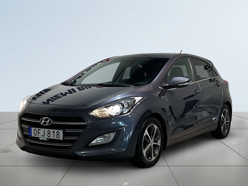 Hyundai i30 5-dörrar 1.6 CRDi Premium Rattvärme Mvärm Psens SoV