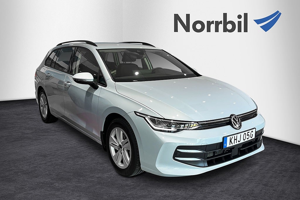 Volkswagen Golf Sportscombi 1.5 eTSI 150 DSG Drag/Värmare/Lågmil