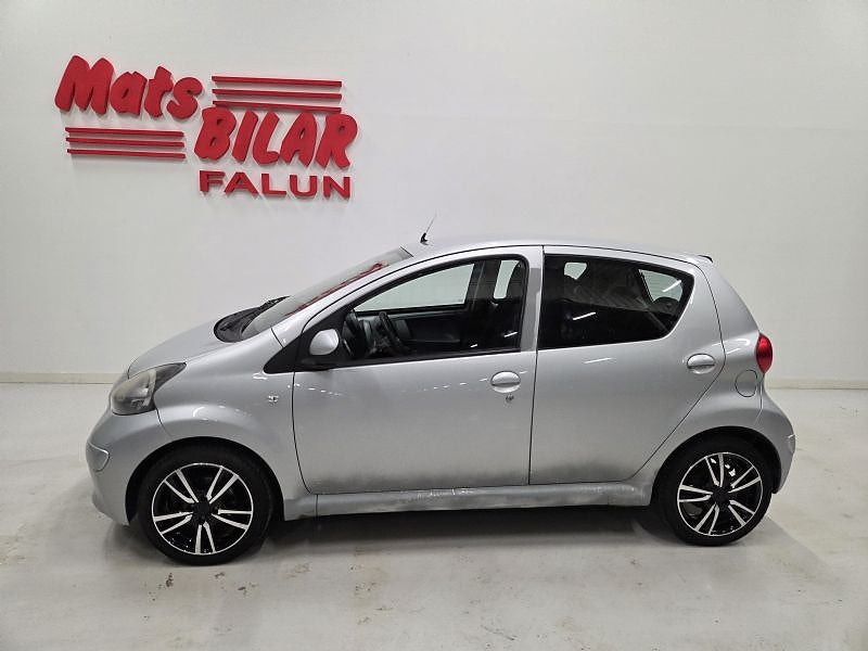 Toyota Aygo 1,0 5d Manuell 68 Hk