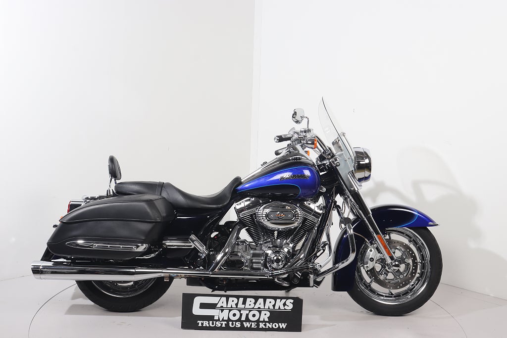 Harley-Davidson Road King  FLHRSE "CVO" 