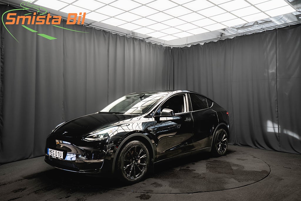 Tesla Model Y Long Range AWD DRAGKROK PANO LÄDER KAMERA MOMS