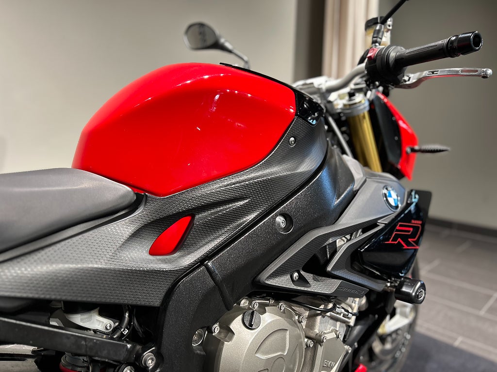BMW S1000R / 3,45% Ränta! / Akrapovic / Dynamic /Farthållare / Värme