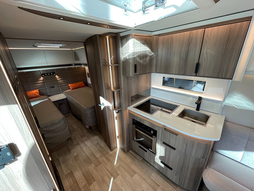 Kabe Ametist 560 XL KS /ALDE/Ugn/Micro/4 bäddar/2995kr/mån - Kabe