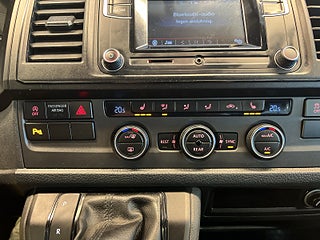 Volkswagen Caravelle 2.0 TDI Comfortline 9-Sits/Drag/P-Värm/S&V-Hjul/P-Sens