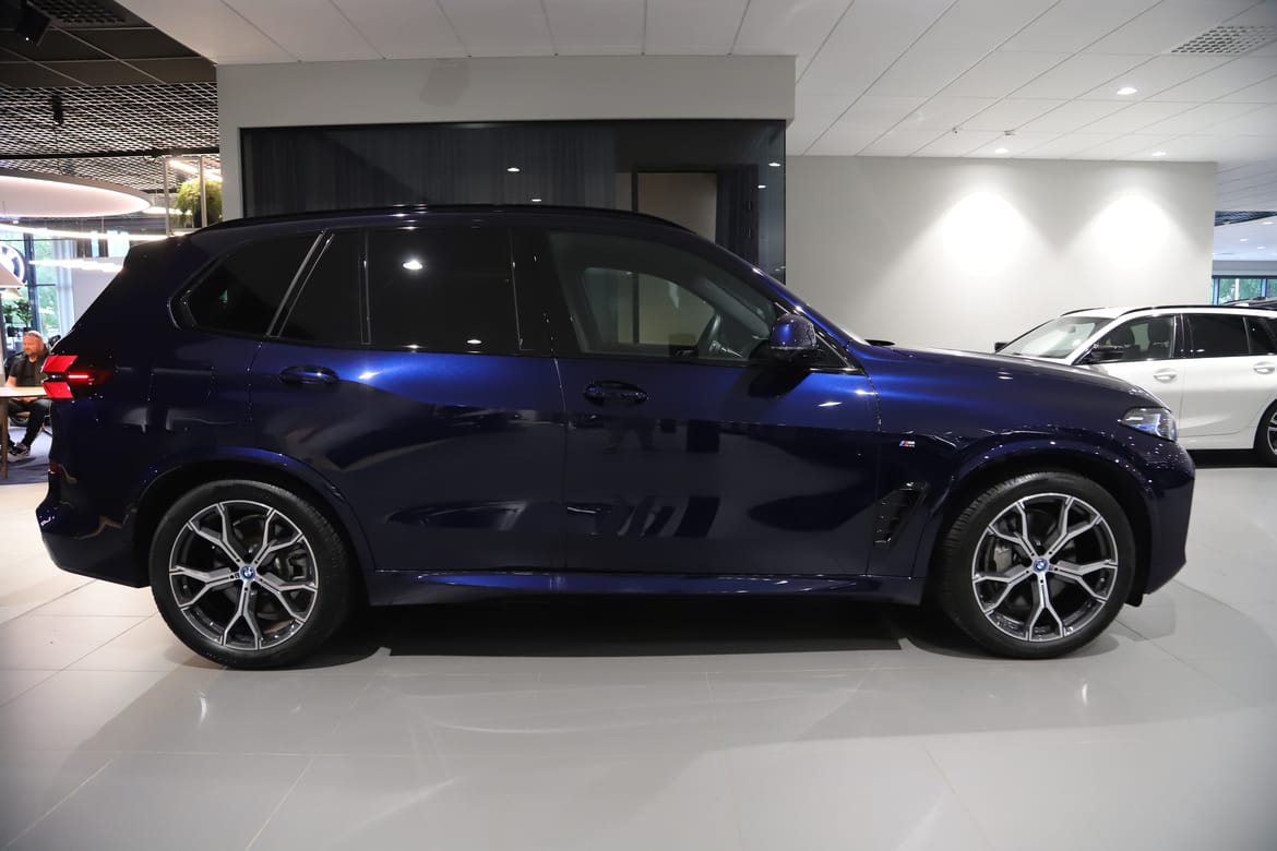 BMW X5 xDrive50e 2025, bild 2/10