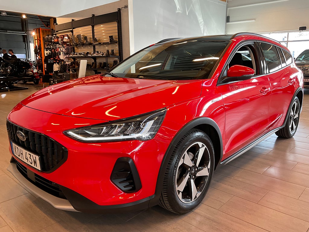 Ford Focus 1.0 125hk EcoBoost Hybrid Kamera Värmare Drag S&V-Hjul