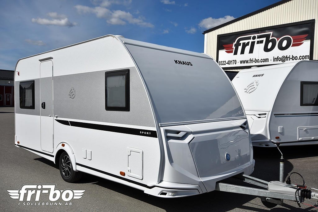 Knaus 450 FU Sport, Dubbelbädd