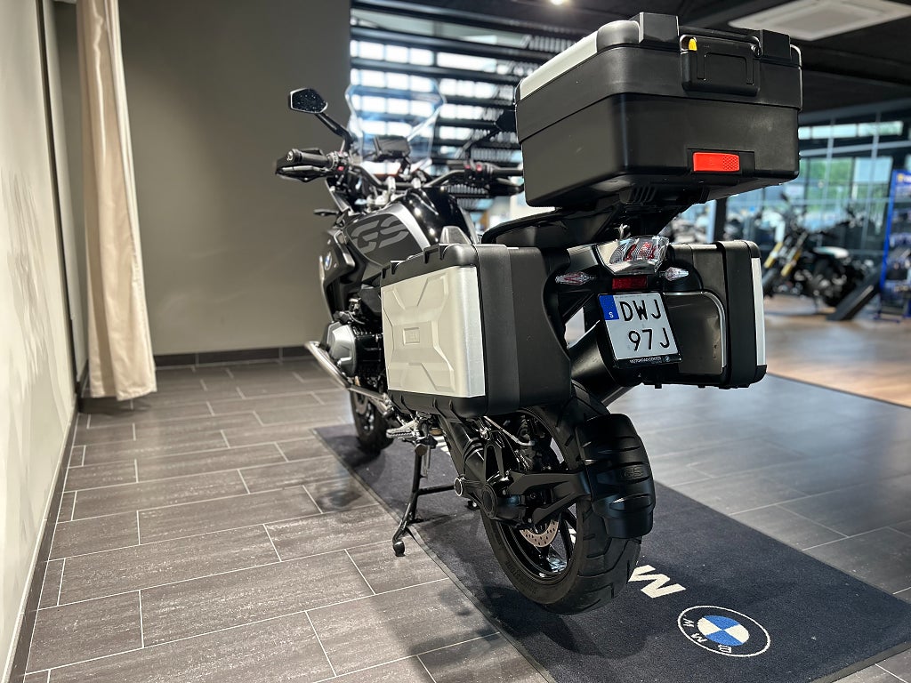 BMW R1250GS / 3,45% ränta/Triple Black / 3 väskor / Endast 1258 mil!