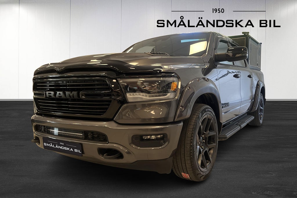 RAM 1500 Crew Cab 5.7 V8 HEMI Flex Fuel 4x4 NIGHT Hundkåpa