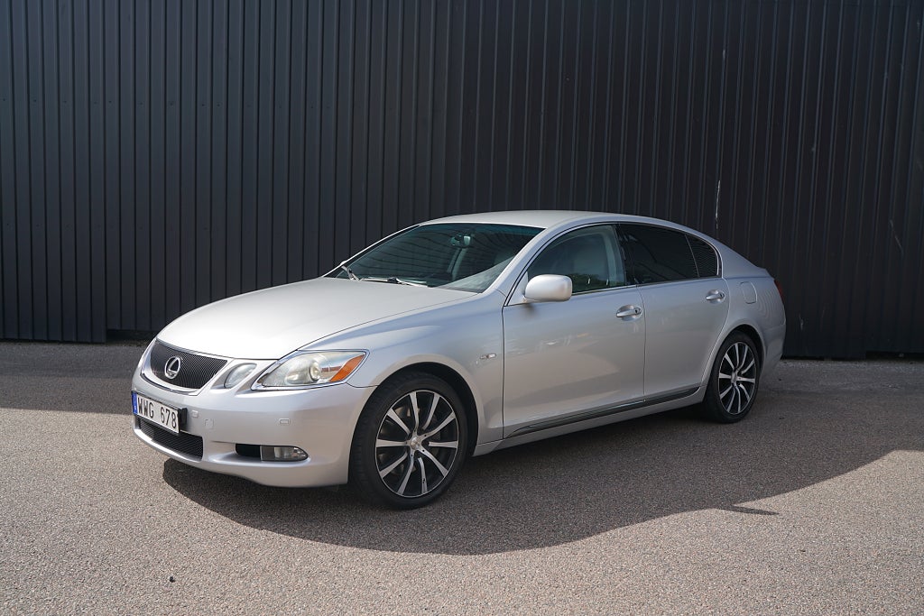 Lexus GS 300 3.0 V6, nyservad!