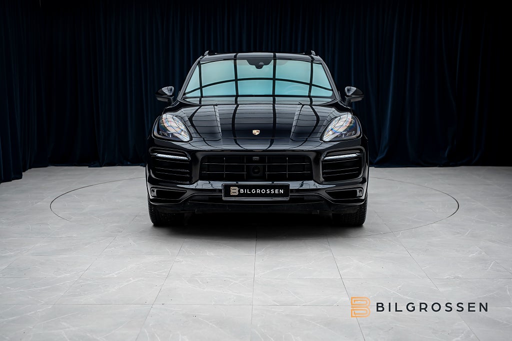 Porsche Cayenne E-Hybrid SportDesign Bakaxelsytrning Softclose Panorama