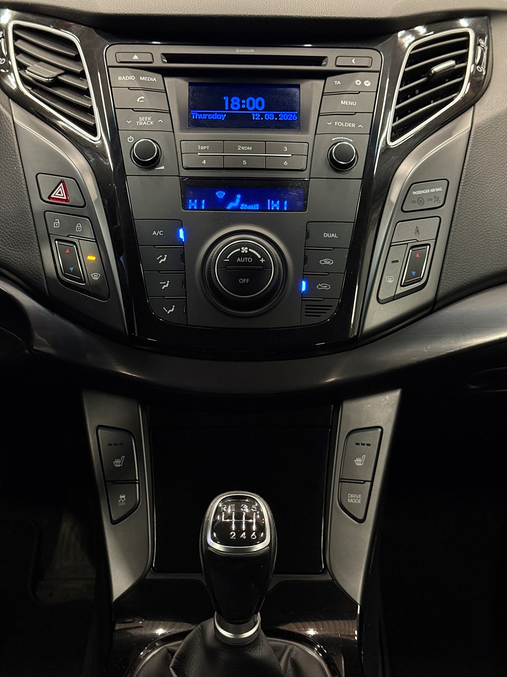 Hyundai i40 cw 1.6 GDI Active Plus 1 Ägare 12300 mil - miniatyr 17