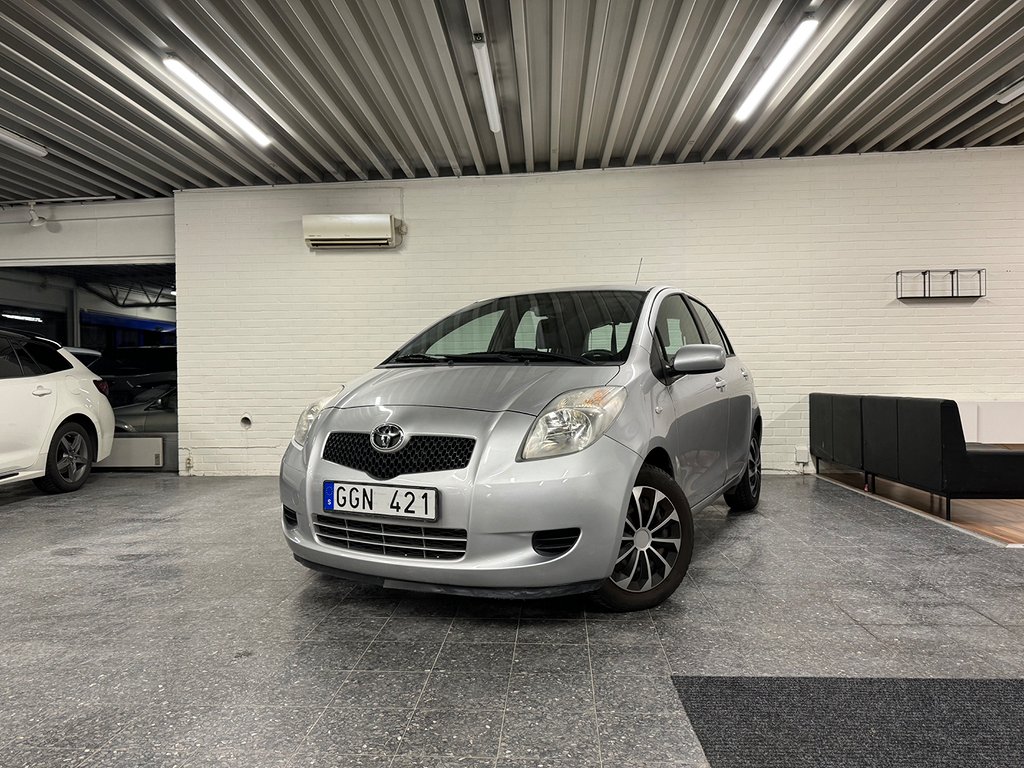 Toyota Yaris 5-dörrar 1.3 VVT-i MultiMode Automat