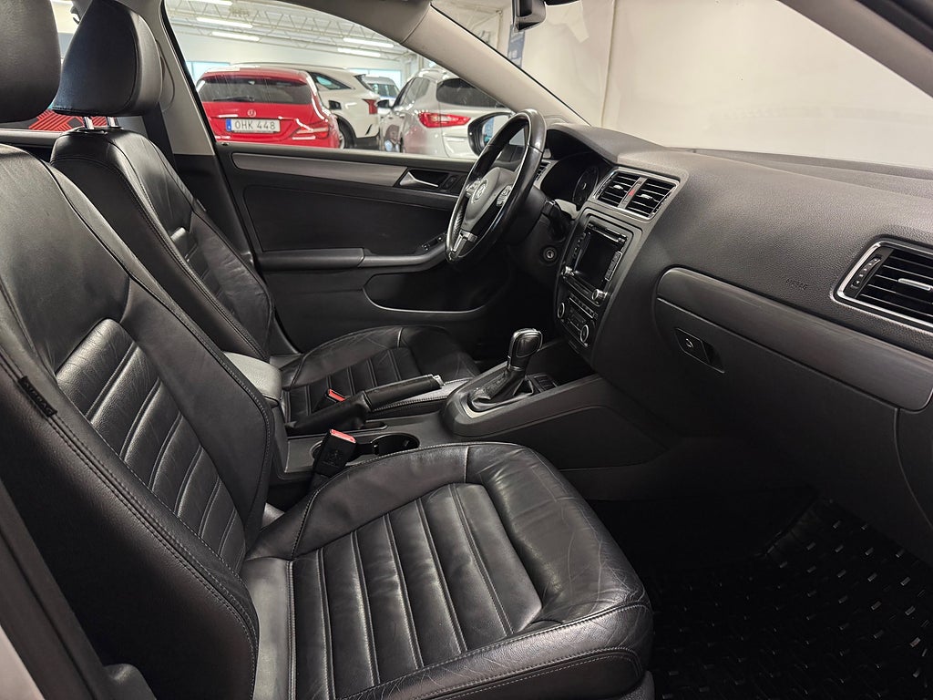 Volkswagen Jetta 2012 - miniatyr 6