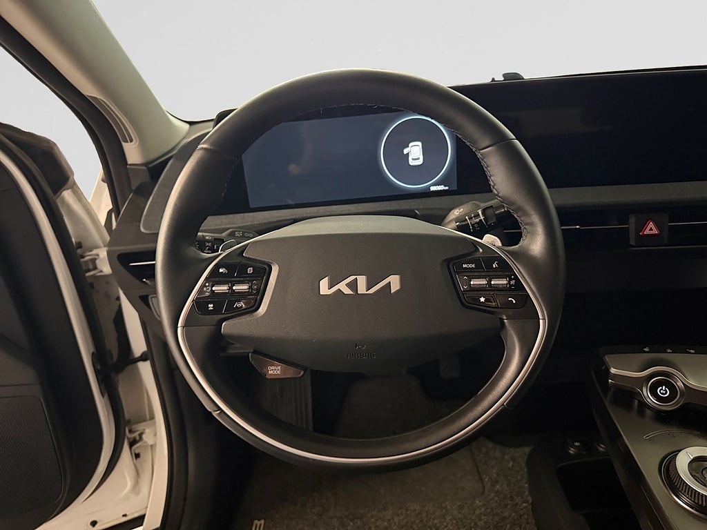 Kia EV6 77.4 kWh Dragkrok Adapt-fart Backkamera Rattvärme bild 14