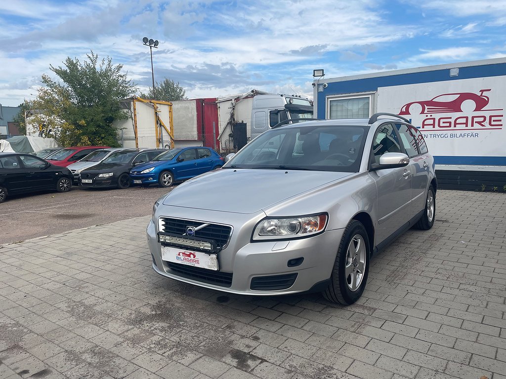 Volvo V50 1.8 Flexifuel Kinetic 125hk NYSERVAD Drag SoV-hjul