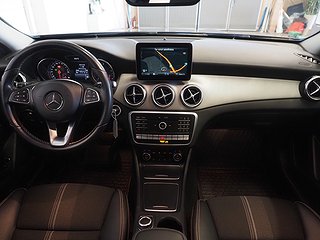 SUV Mercedes-Benz GLA 14 av 21