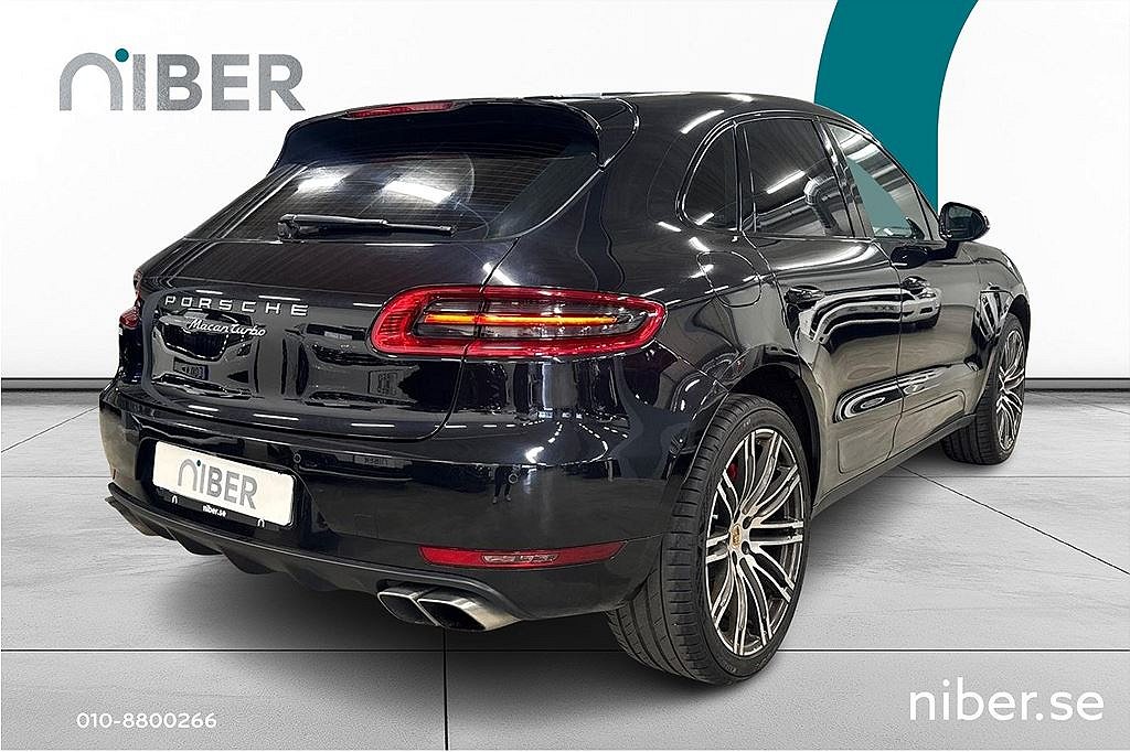 Porsche Macan Turbo 400hk PDK Sport, Pano, Navi, 360