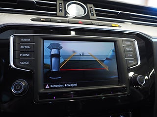 Kombi Volkswagen Passat Alltrack 19 av 21